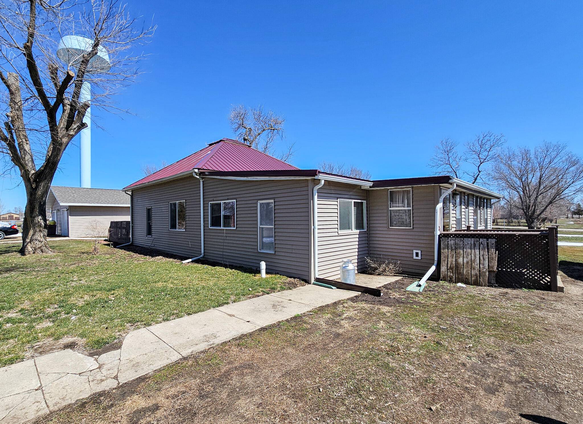 Delmont, SD 57330,300 2nd St