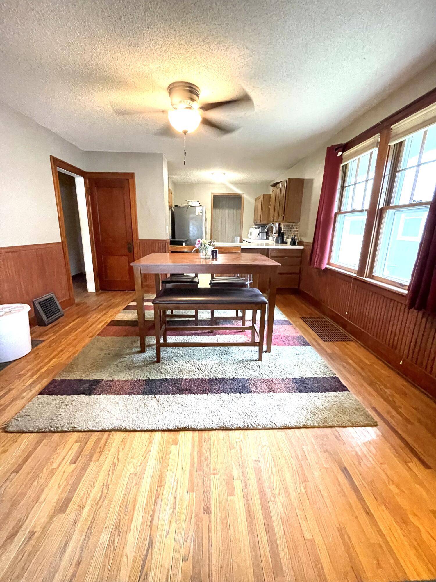 Mitchell, SD 57301,618 N Duff St