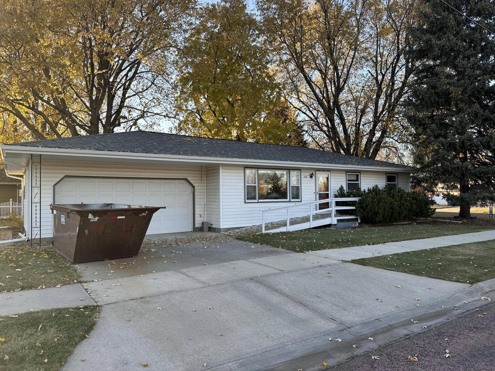 Mitchell, SD 57301,1321 N Langdon St