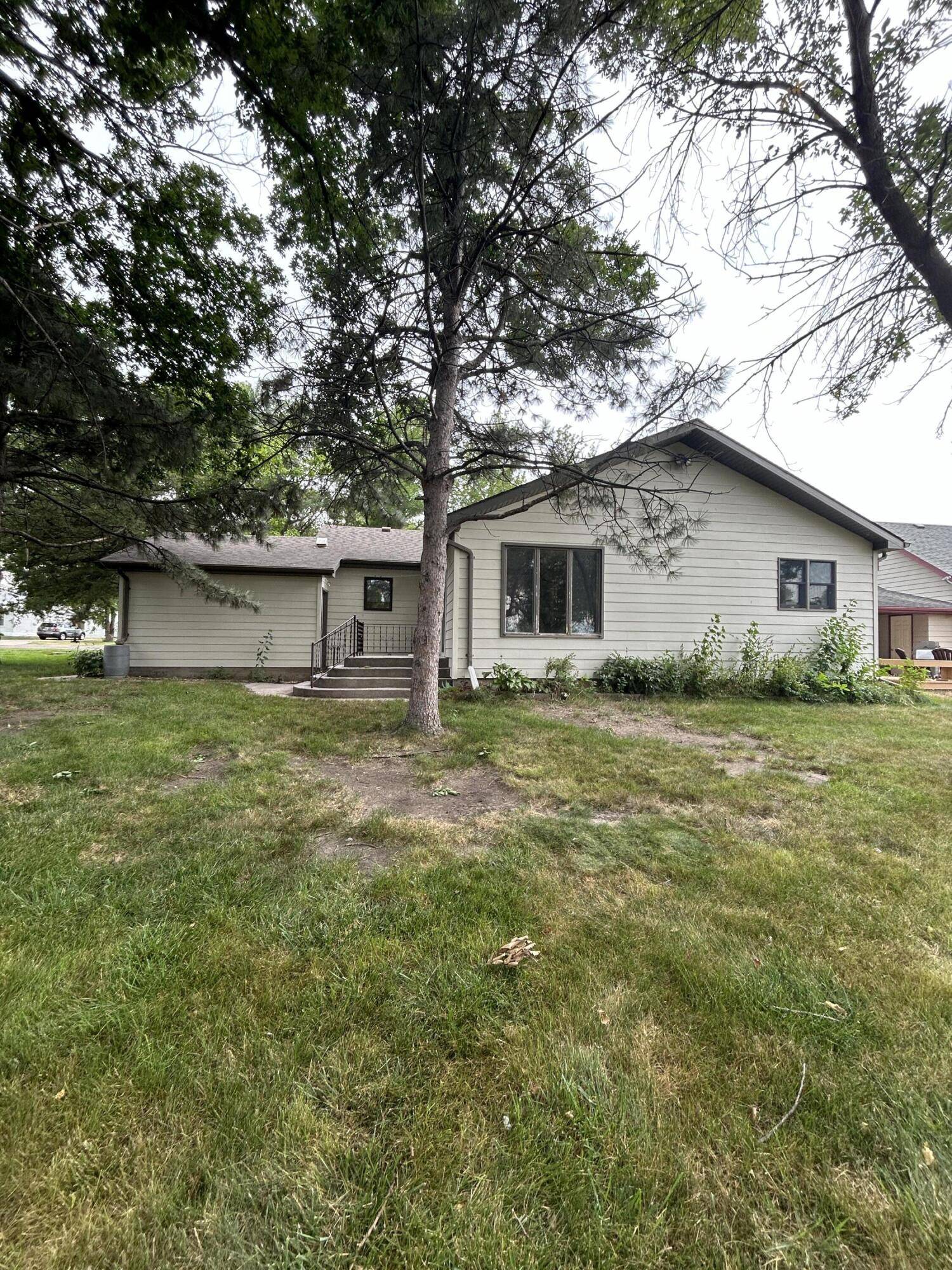 Tripp, SD 57376,102 S Hassett St