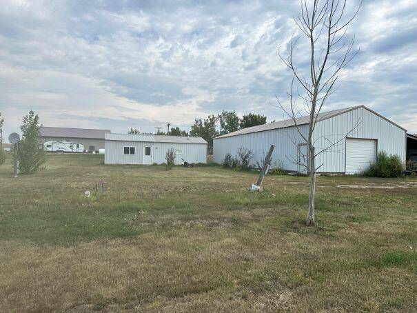 Akaska, SD 57420,313 142nd St