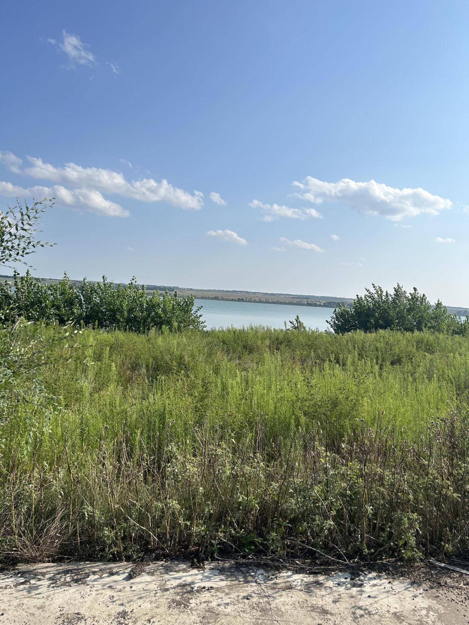 Lake Andes, SD 57356,313 Lake Side