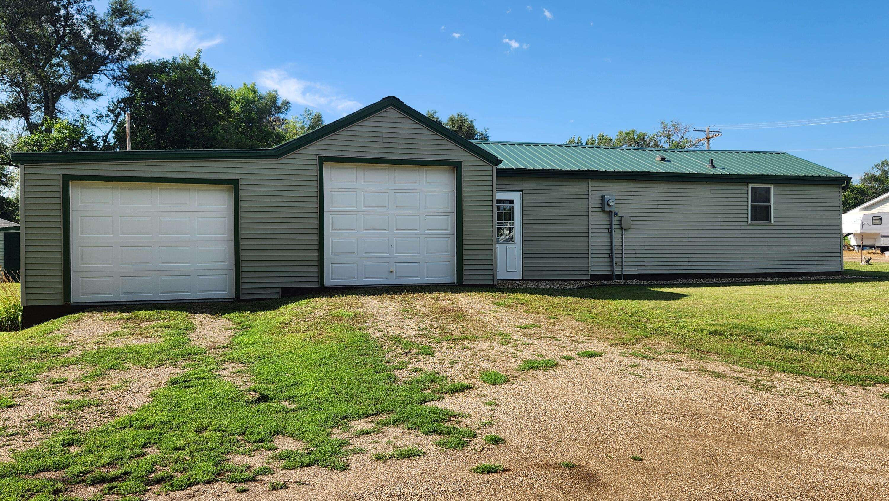 Wessington Springs, SD 57382,608 N Barrett Ave