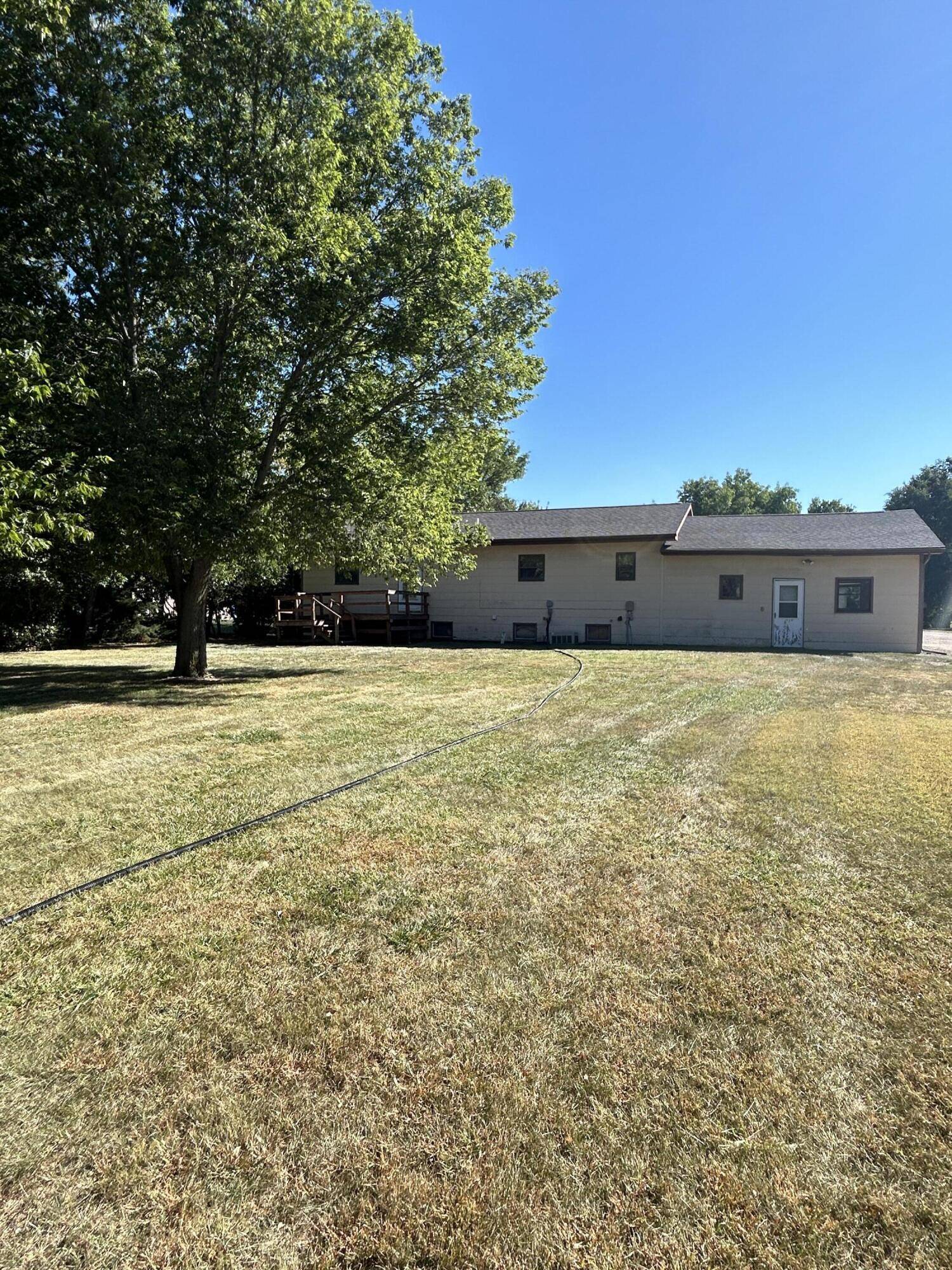 Plankinton, SD 57368,712 E 3rd St