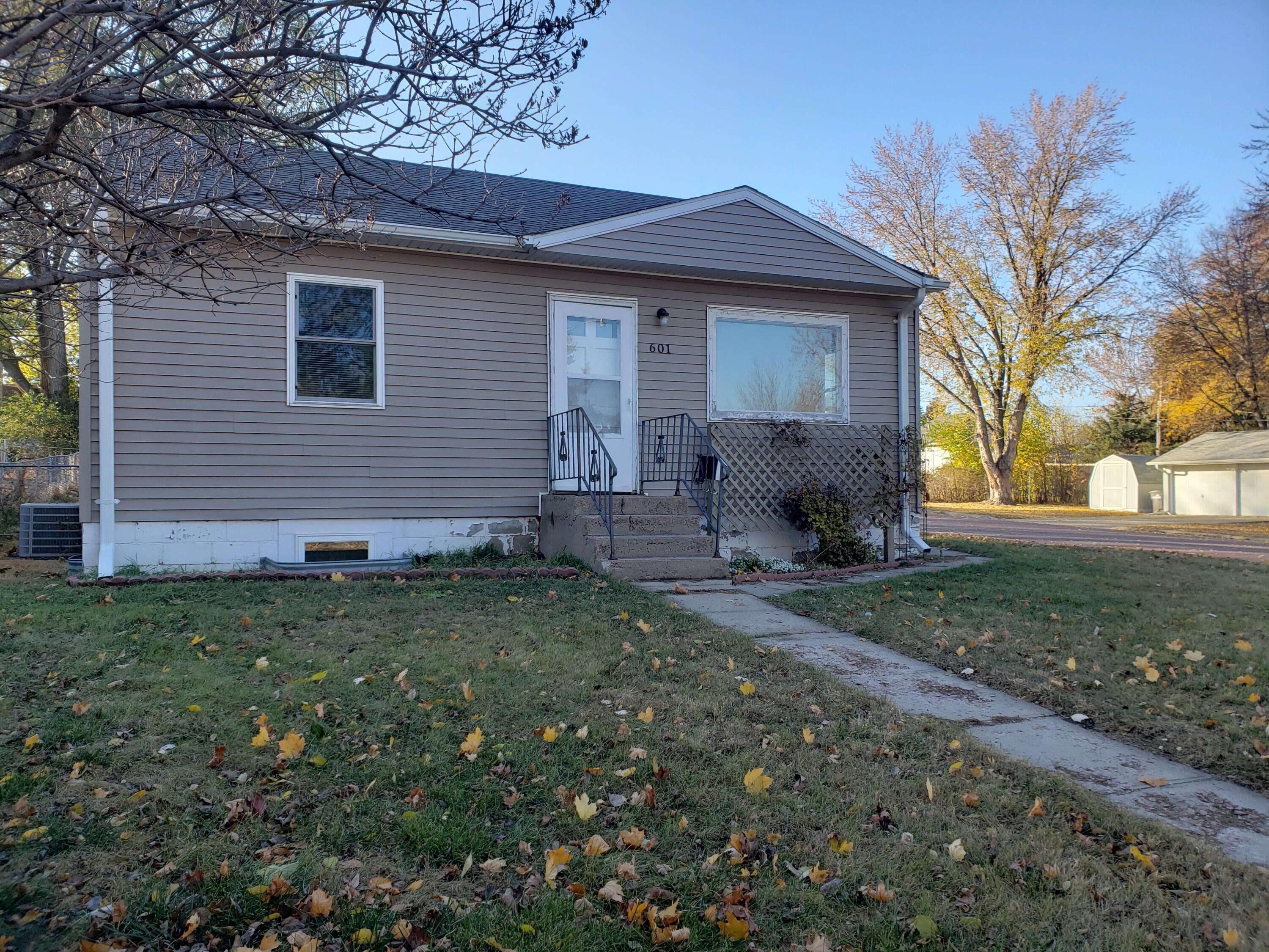 Mitchell, SD 57301,601 S Wisconsin St