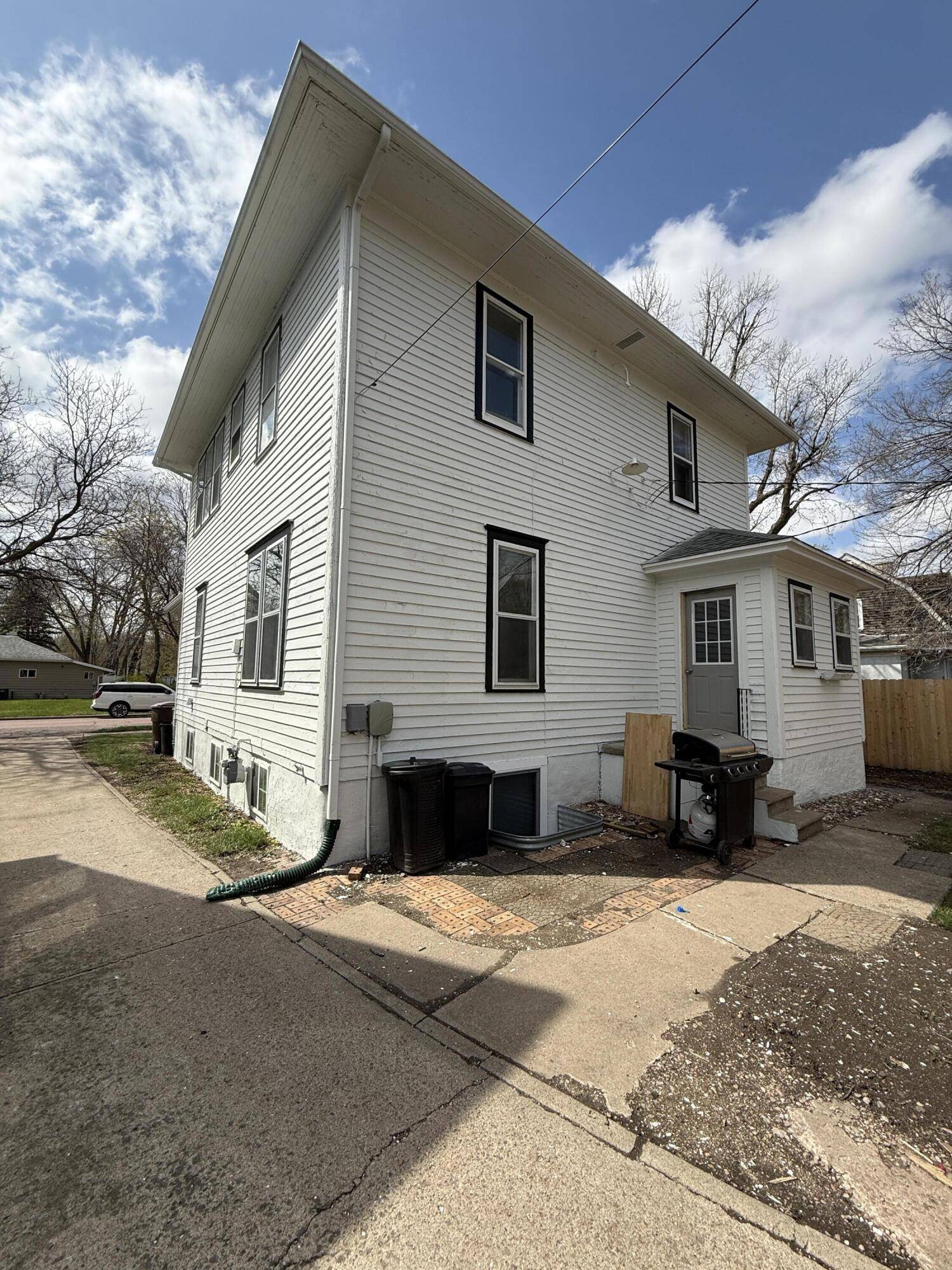 Mitchell, SD 57301,804 W 3rd Ave