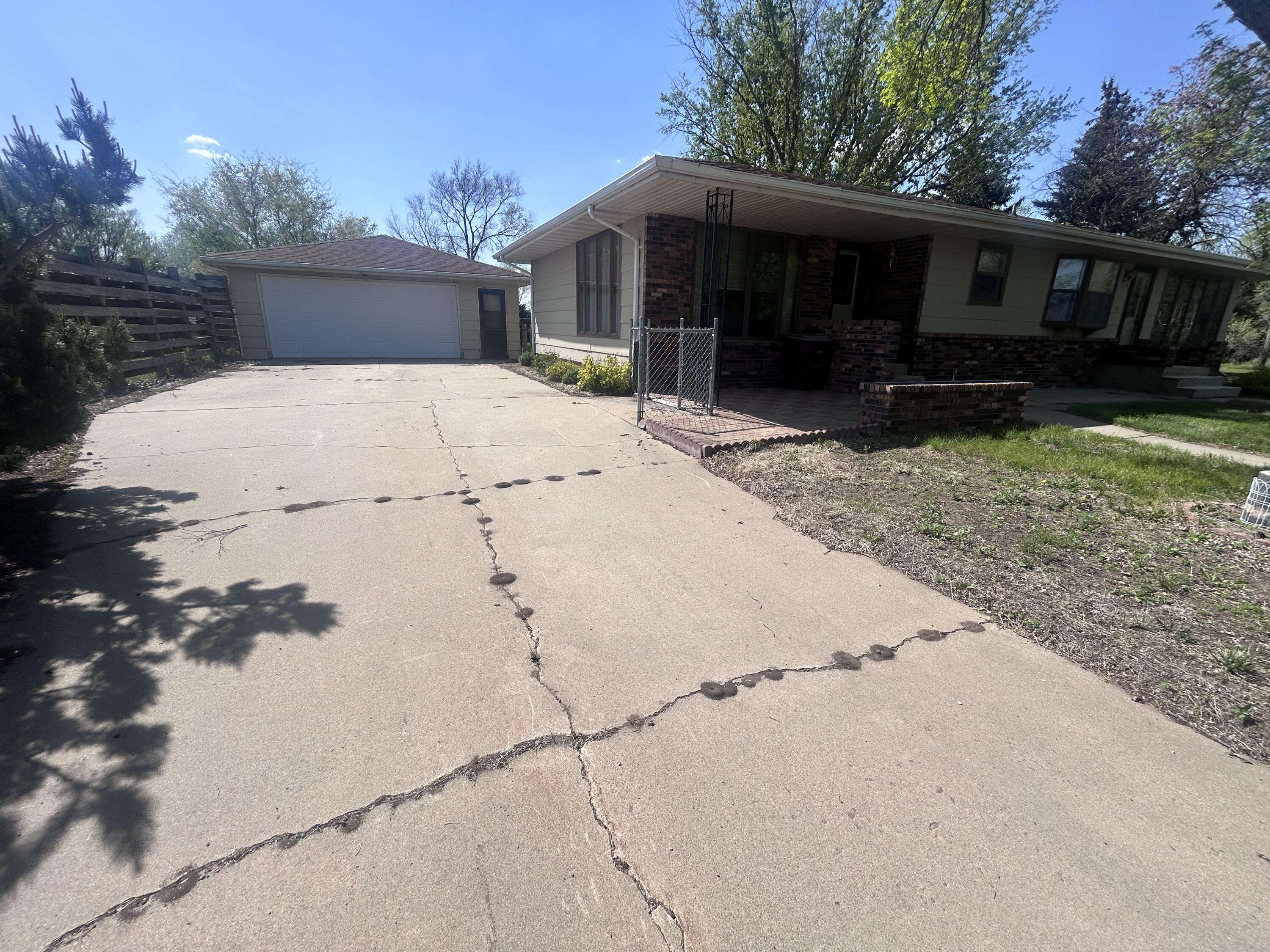Mitchell, SD 57301,4401 N Main St