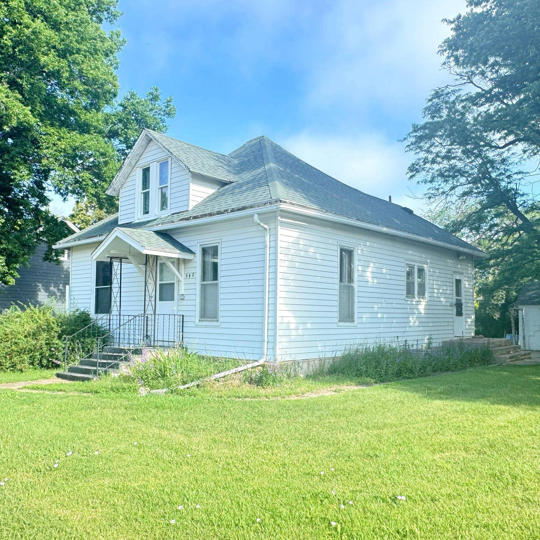Salem, SD 57058,540 E Vermont Ave