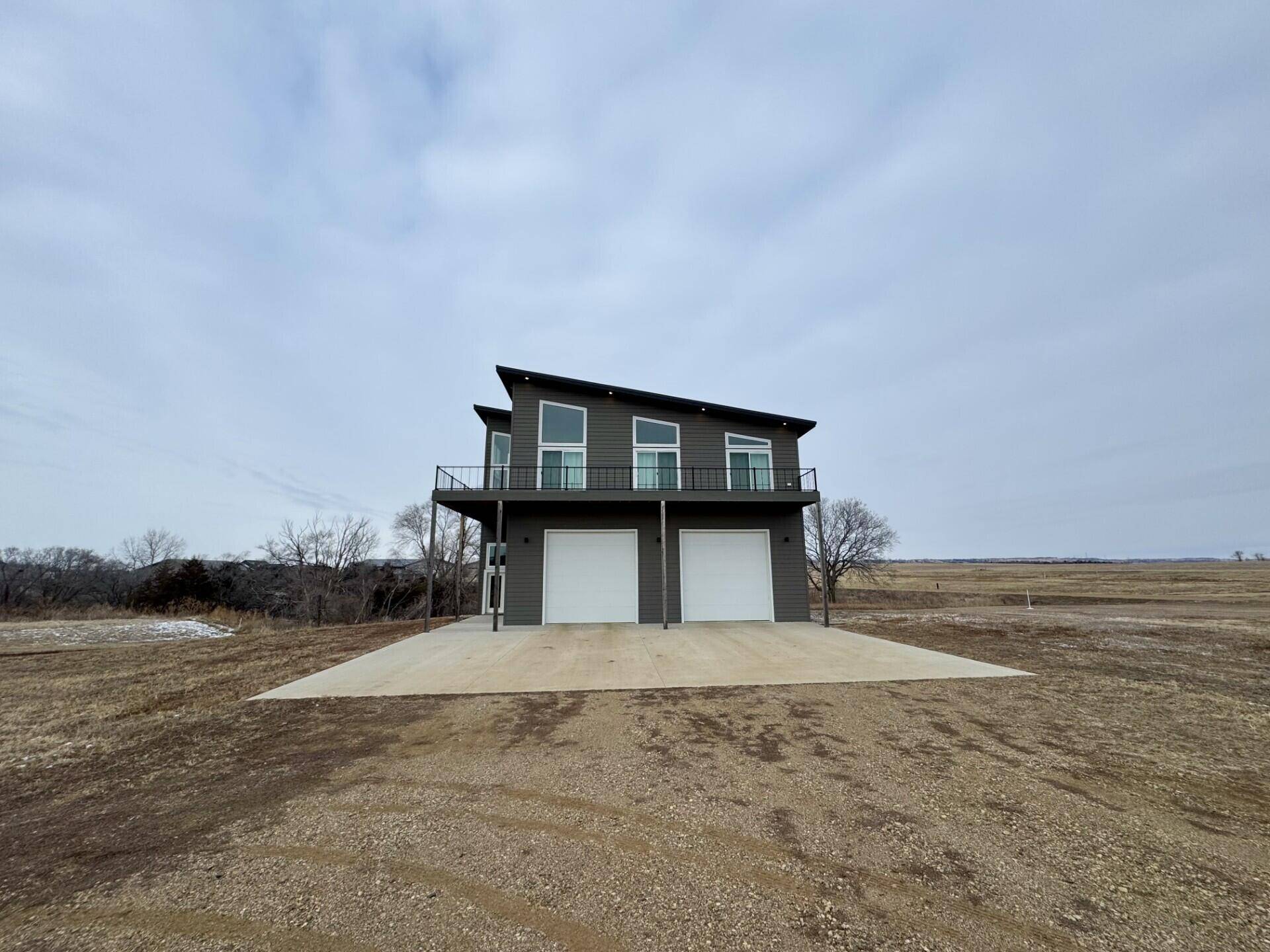 Lake Andes, SD 57356,38148 297th #14 St