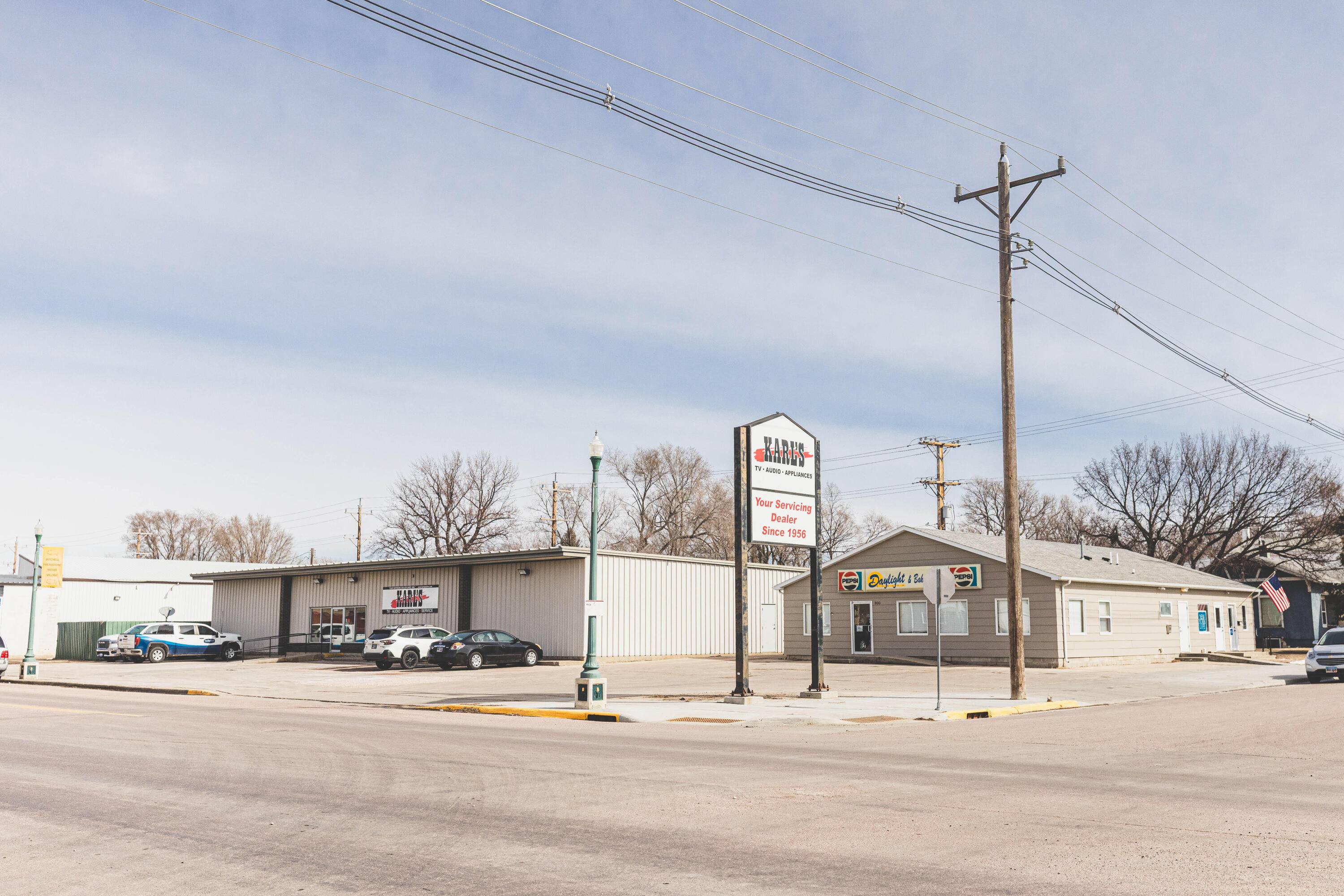 Mitchell, SD 57301,900/910 Main