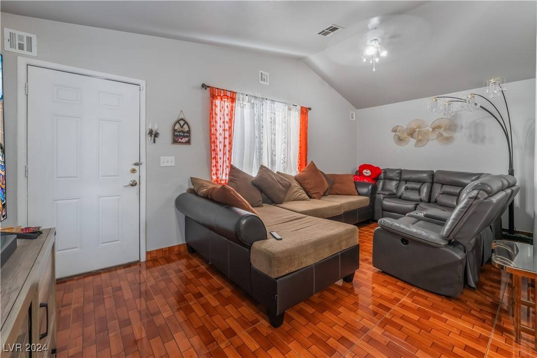 Las Vegas, NV 89110,4428 Halbert AVE #0