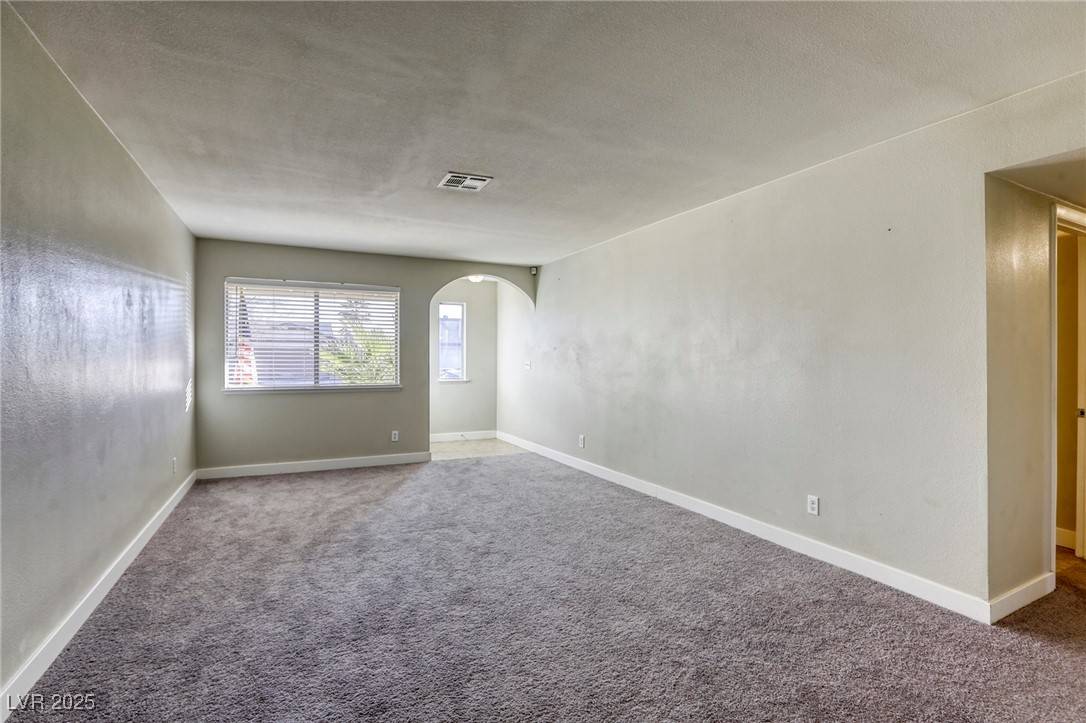 Las Vegas, NV 89108,6812 Greydawn DR