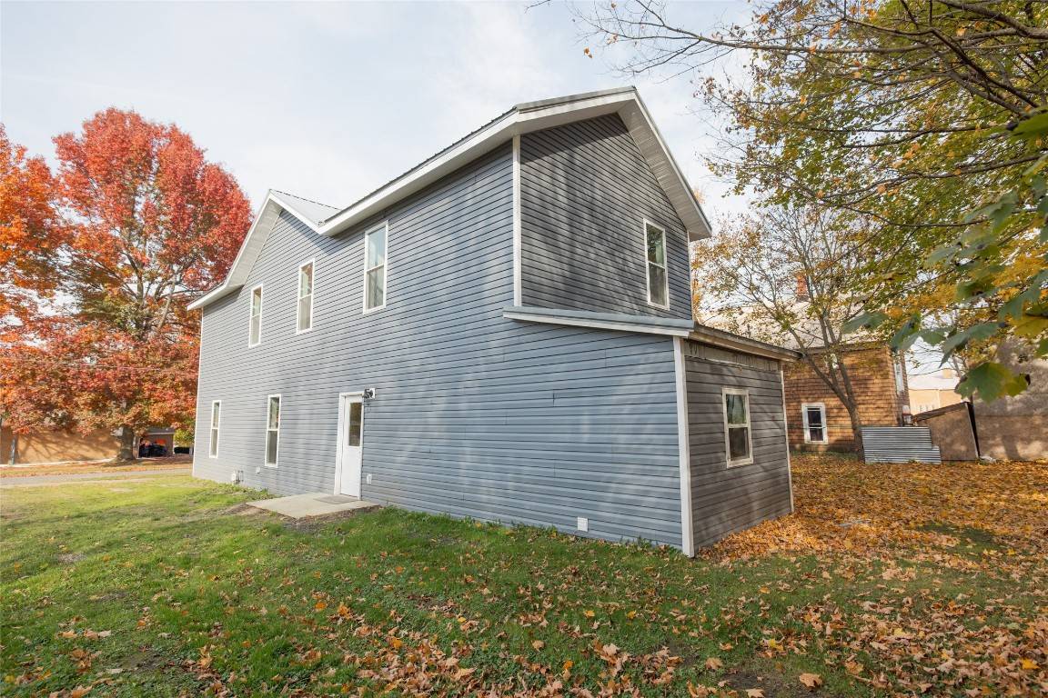 Corry, PA 16407,412 W PLEASANT ST