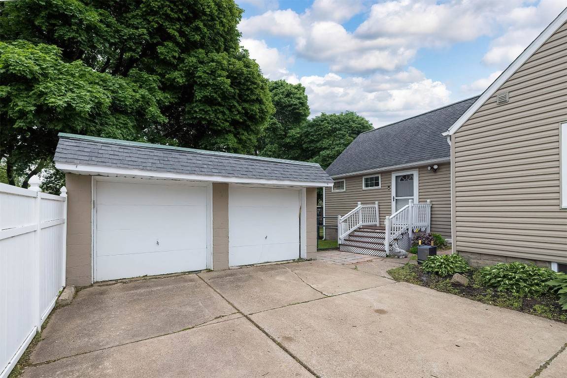 Millcreek, PA 16505,1021 POWELL AVE