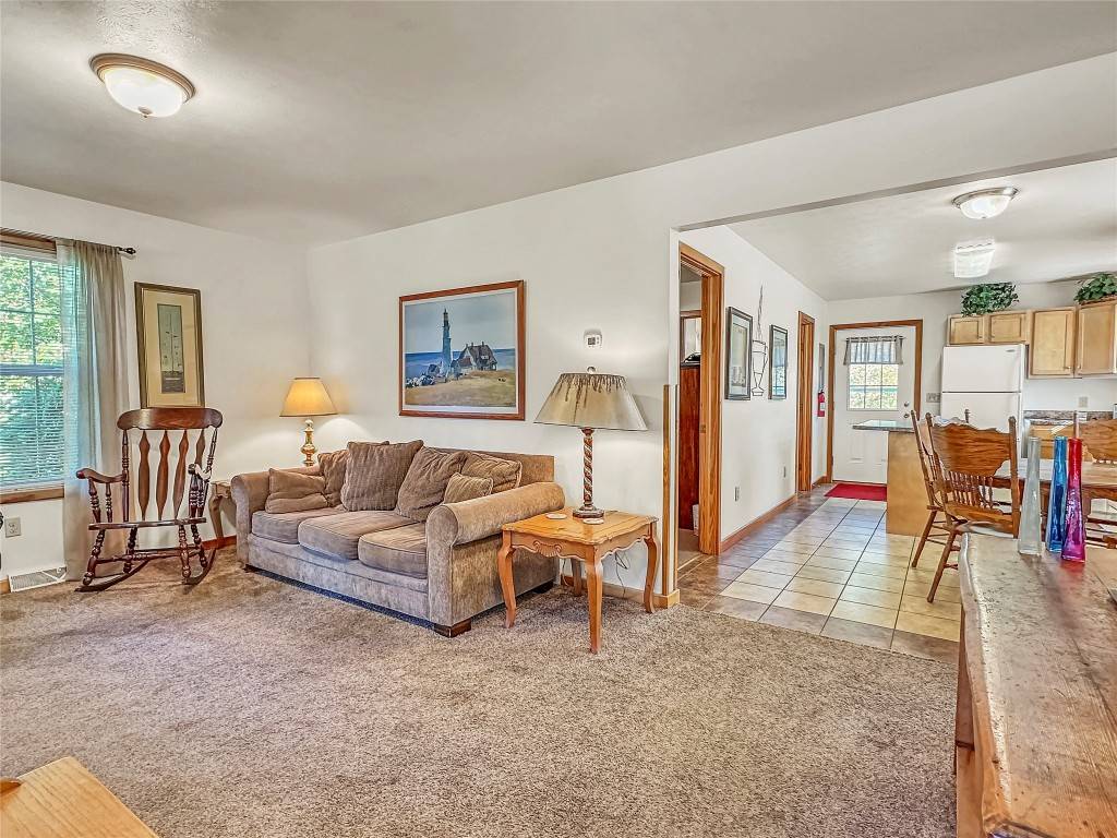 Edinboro, PA 16412,128 CHERRY ST