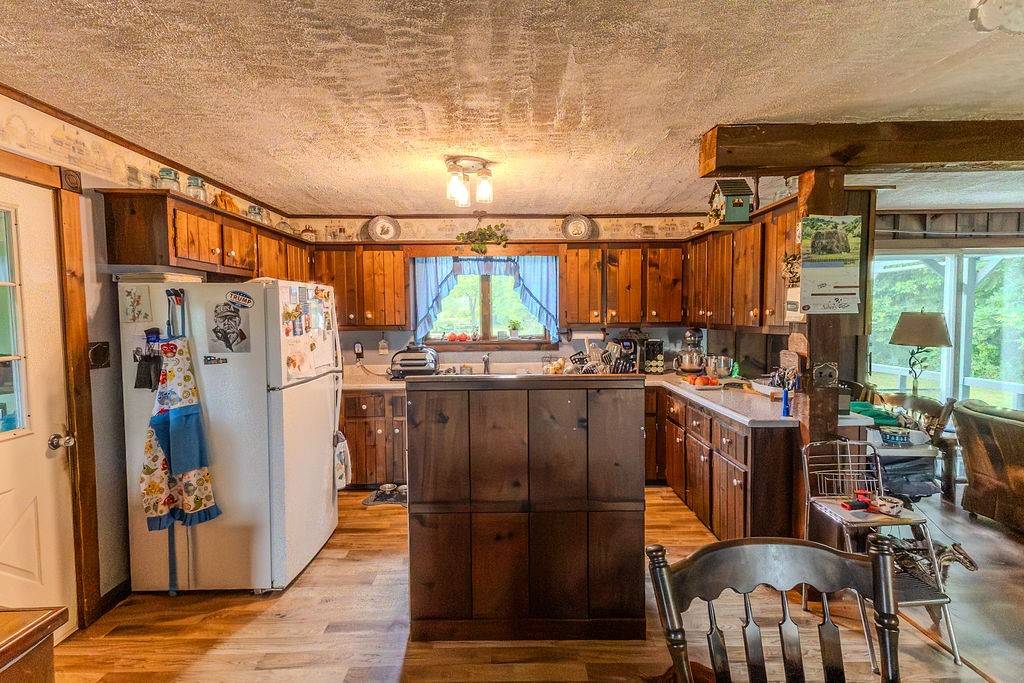 Edinboro, PA 16412,3254 6N Route