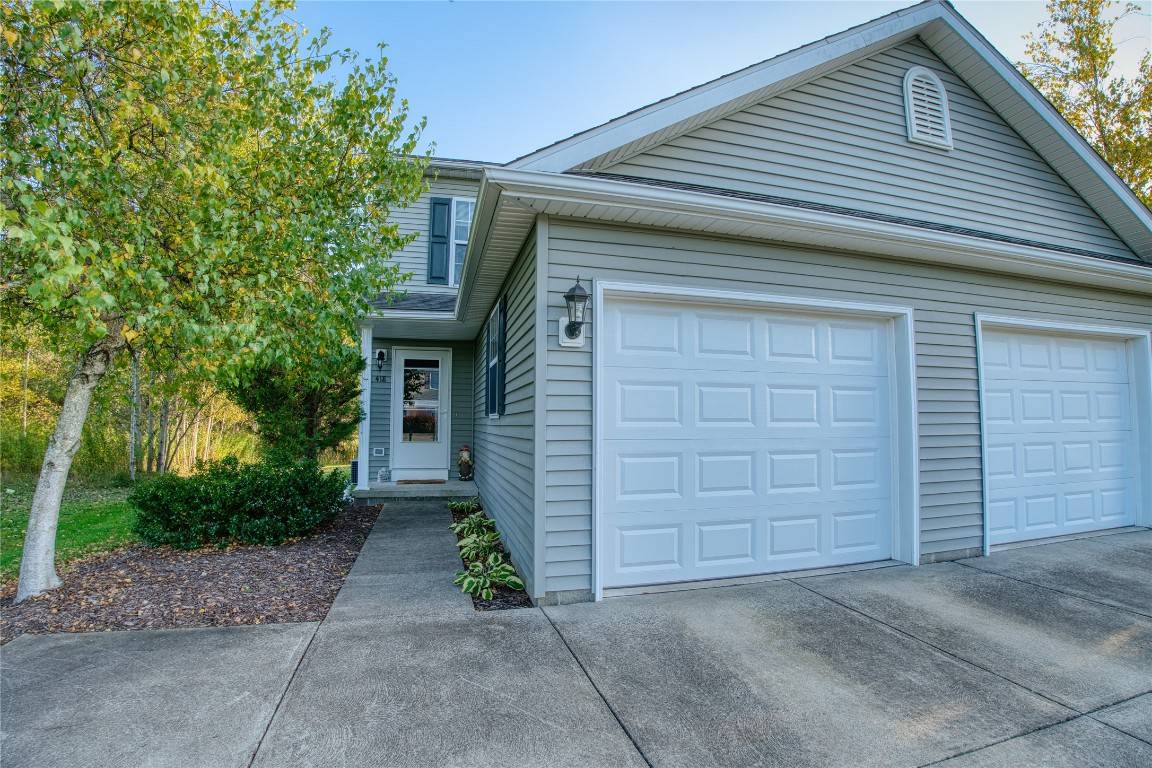 Edinboro, PA 16412,416-438 HILLCREST DR