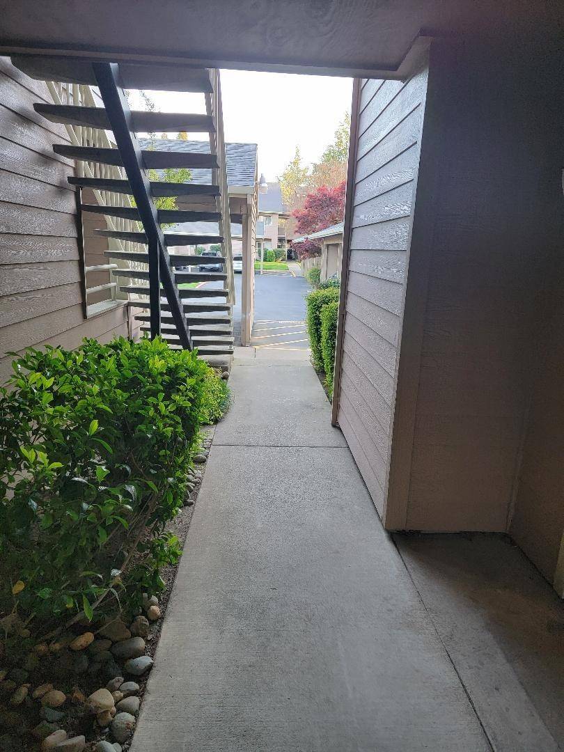 Rancho Cordova, CA 95670,11150 Trinity River DR #93
