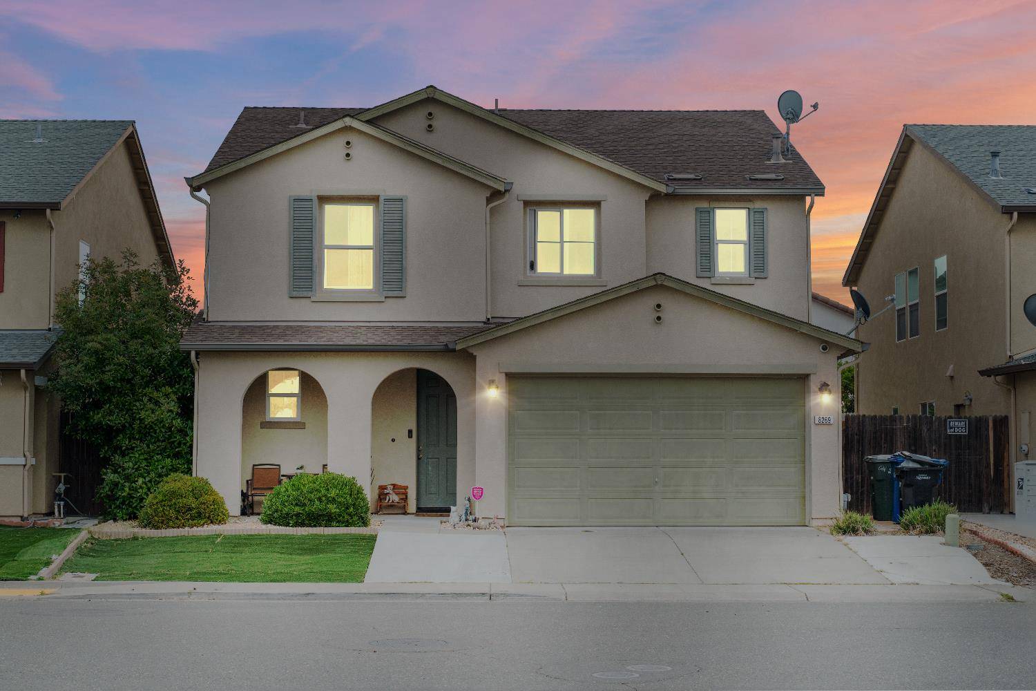 Sacramento, CA 95829,8269 Red Rock DR