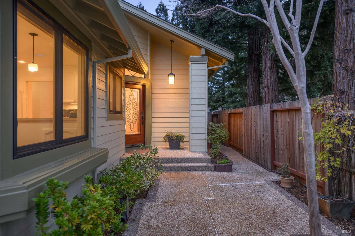 Sonoma, CA 95476,159 Saint James DR