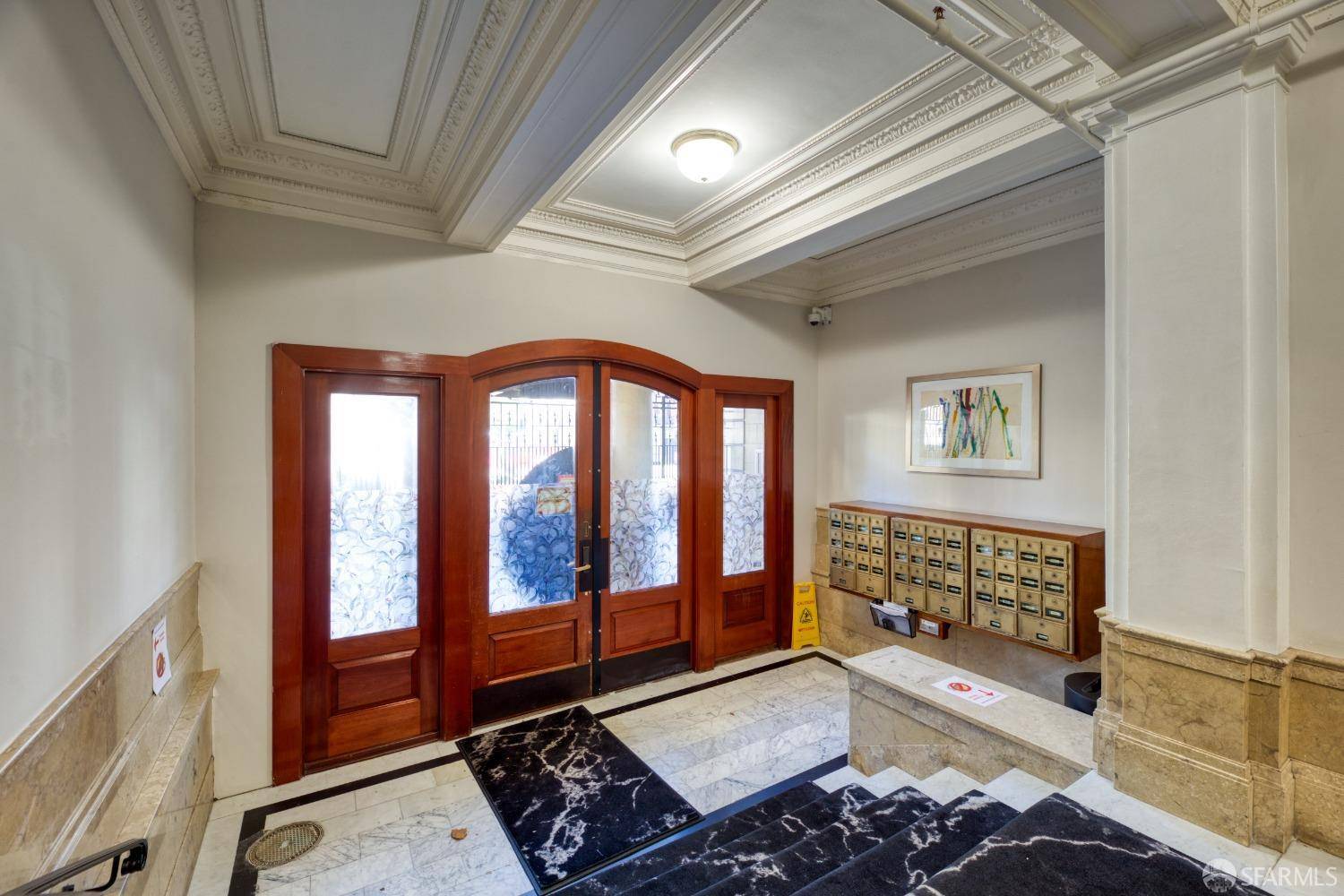 San Francisco, CA 94109,1405 Van Ness AVE