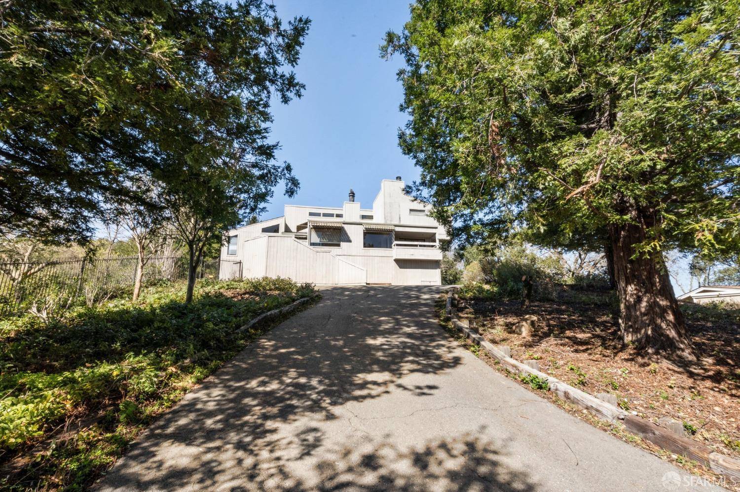Lafayette, CA 94549,1059 Lizann DR