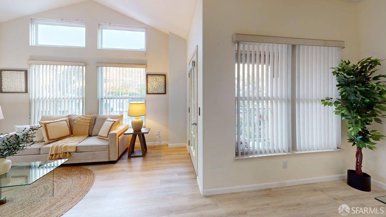 San Francisco, CA 94134,103 Stoneridge LN #2210