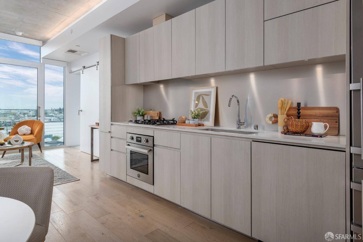 San Francisco, CA 94103,338 Potrero AVE #808