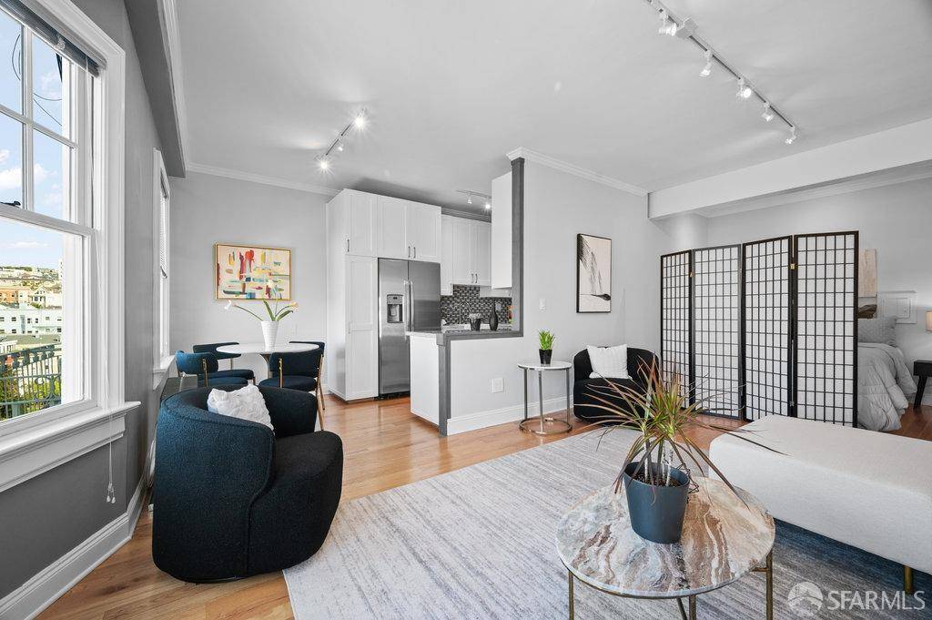 San Francisco, CA 94115,2999 California ST #703