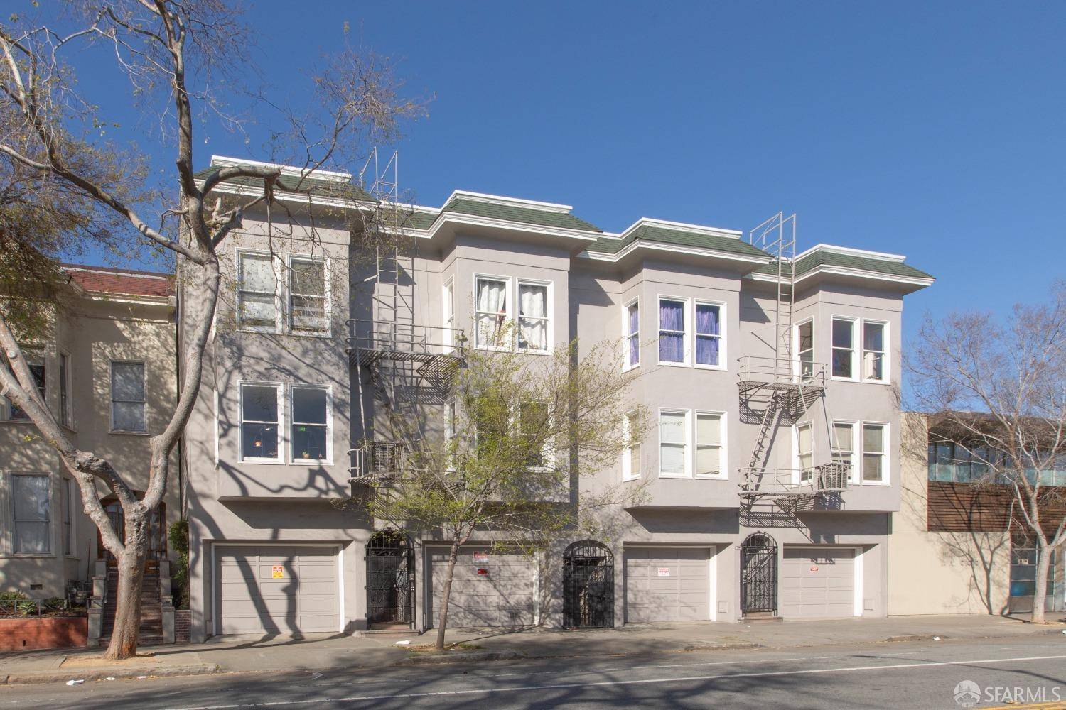 San Francisco, CA 94110,2960 Folsom ST