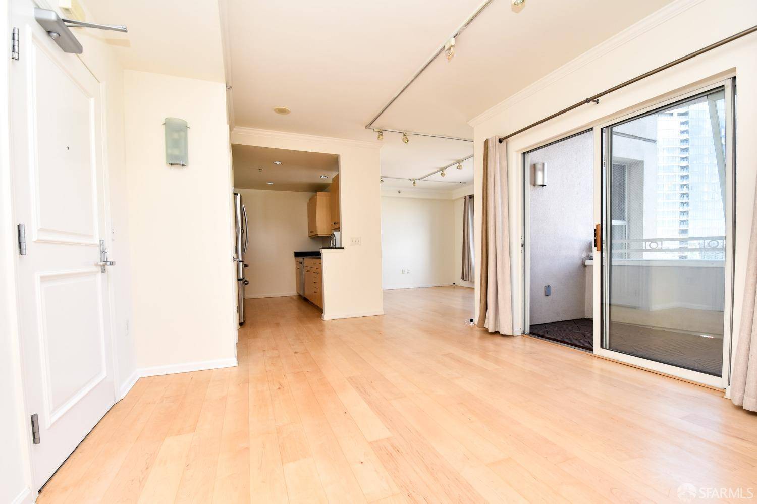 San Francisco, CA 94103,140 S Van Ness AVE #729