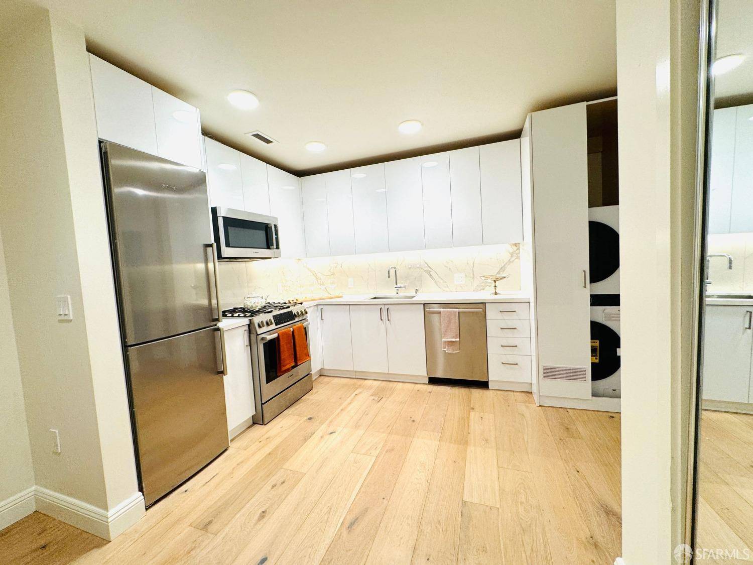 San Francisco, CA 94103,588 Minna ST #604