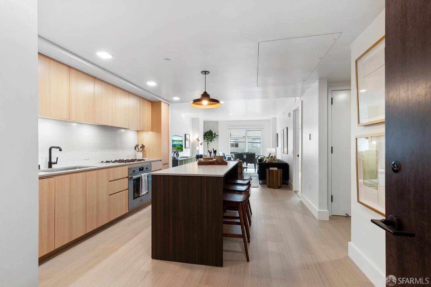 San Francisco, CA 94107,950 Tennessee ST #318