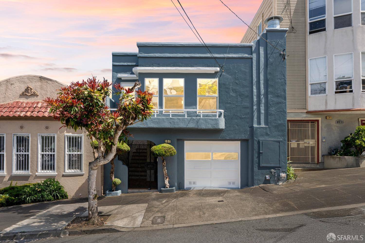 San Francisco, CA 94112,157 Majestic AVE