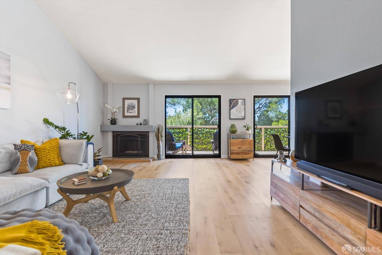 Moraga, CA 94556,1541 Moraga WAY
