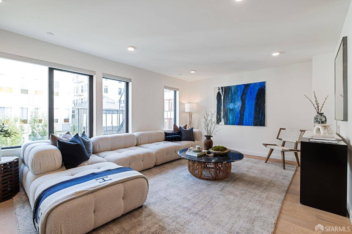 San Francisco, CA 94109,1624 Larkin ST #6