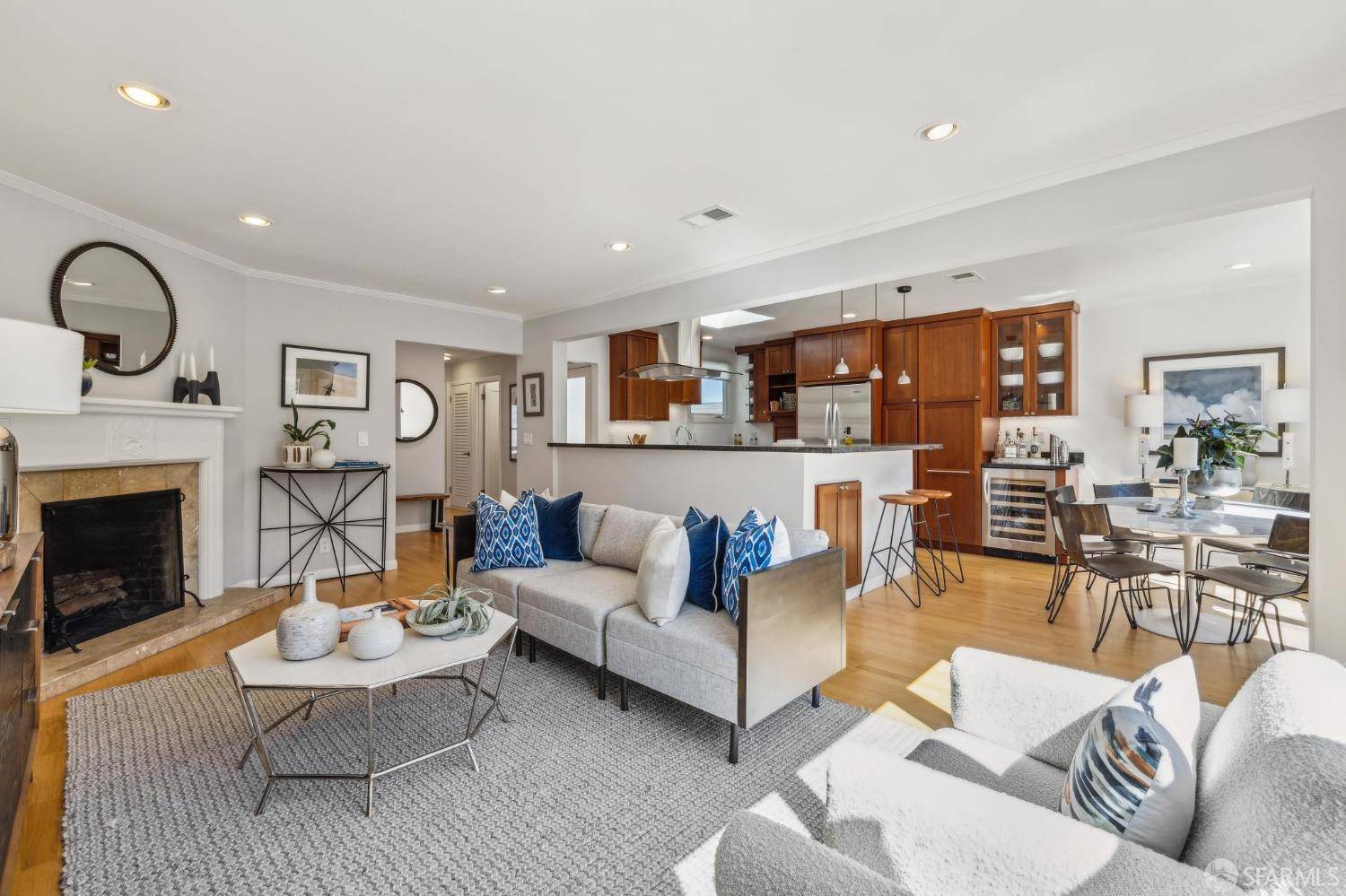 San Francisco, CA 94117,579 Belvedere ST