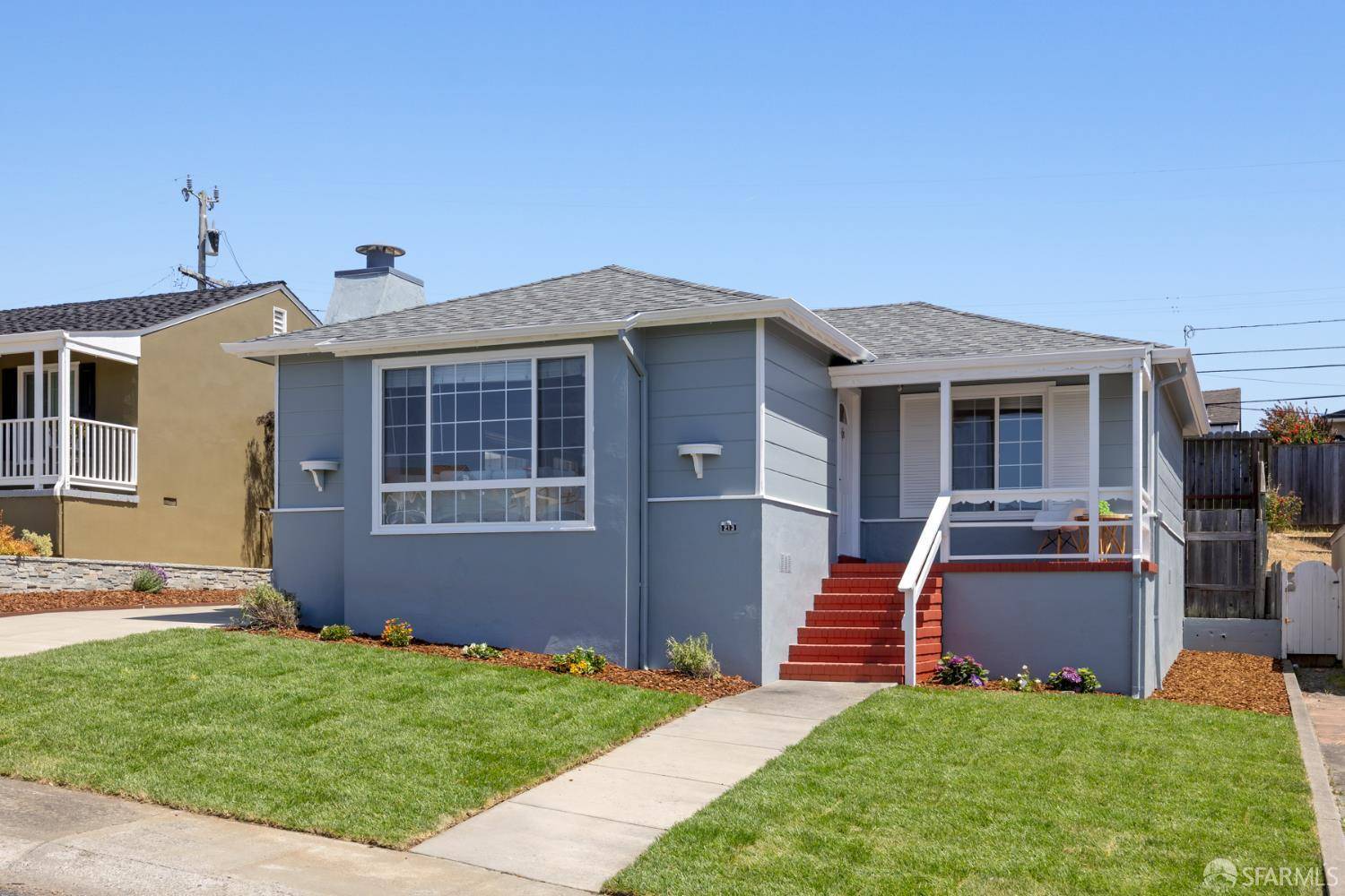 South San Francisco, CA 94080,213 Manor DR