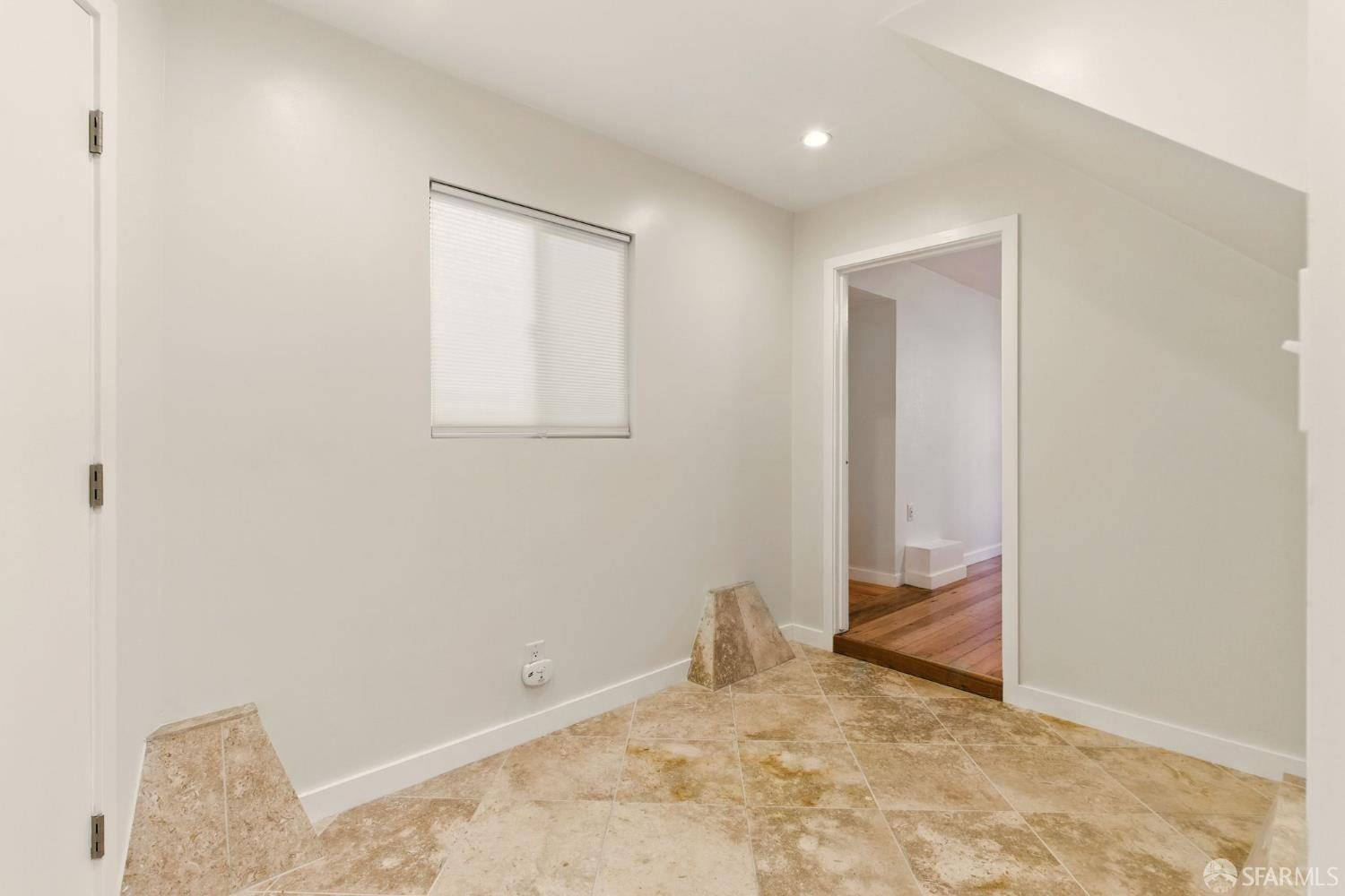 San Francisco, CA 94110,69 Carver ST