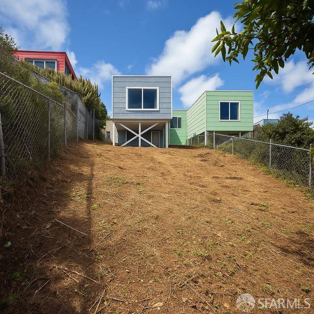San Francisco, CA 94131,165 Burnside AVE
