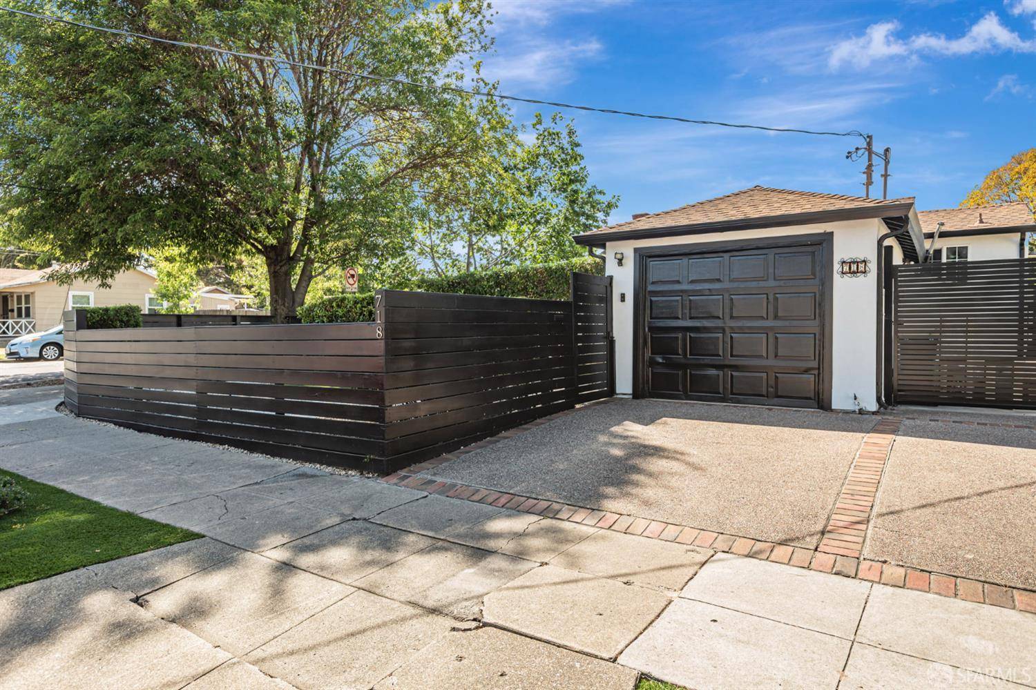 Redwood City, CA 94063,718 Whipple AVE