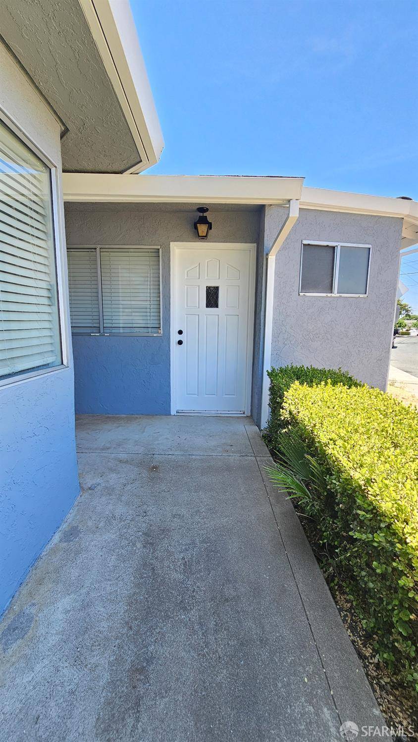 Antioch, CA 94509,5 Inland CT
