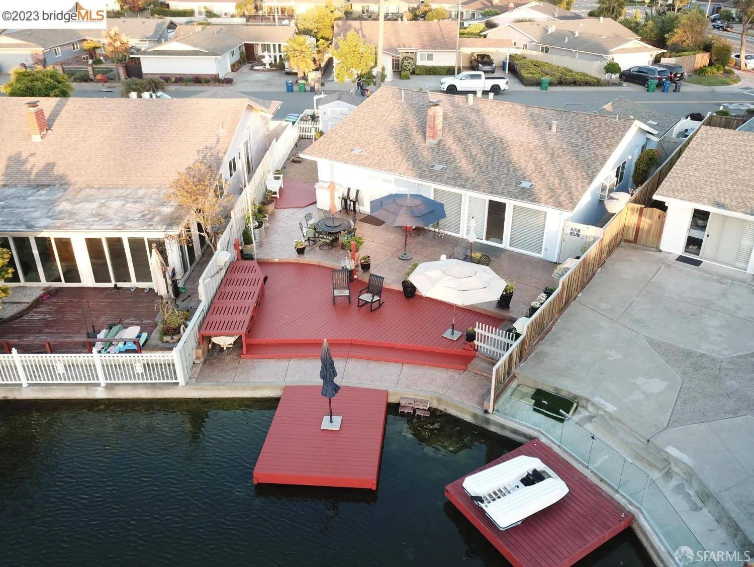 Alameda, CA 94501,609 Sand Hook ISLE