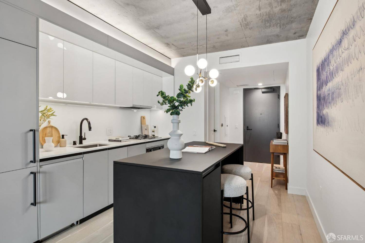 San Francisco, CA 94102,960 Market ST #514