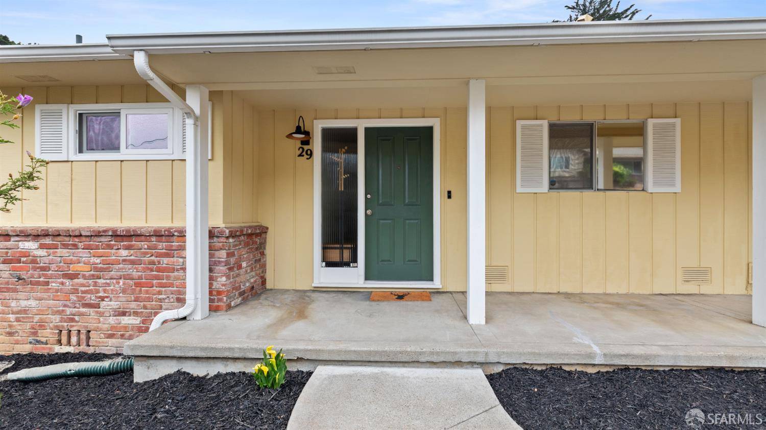 Oakland, CA 94602,29 Woodcrest CIR