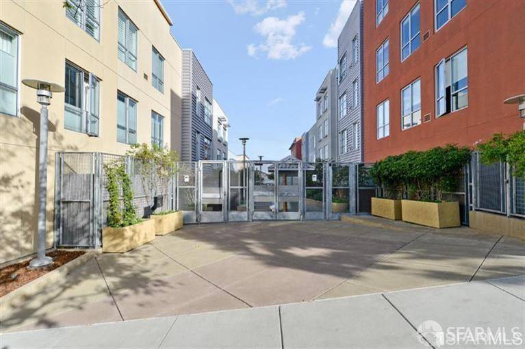 San Francisco, CA 94107,451 Kansas ST #316
