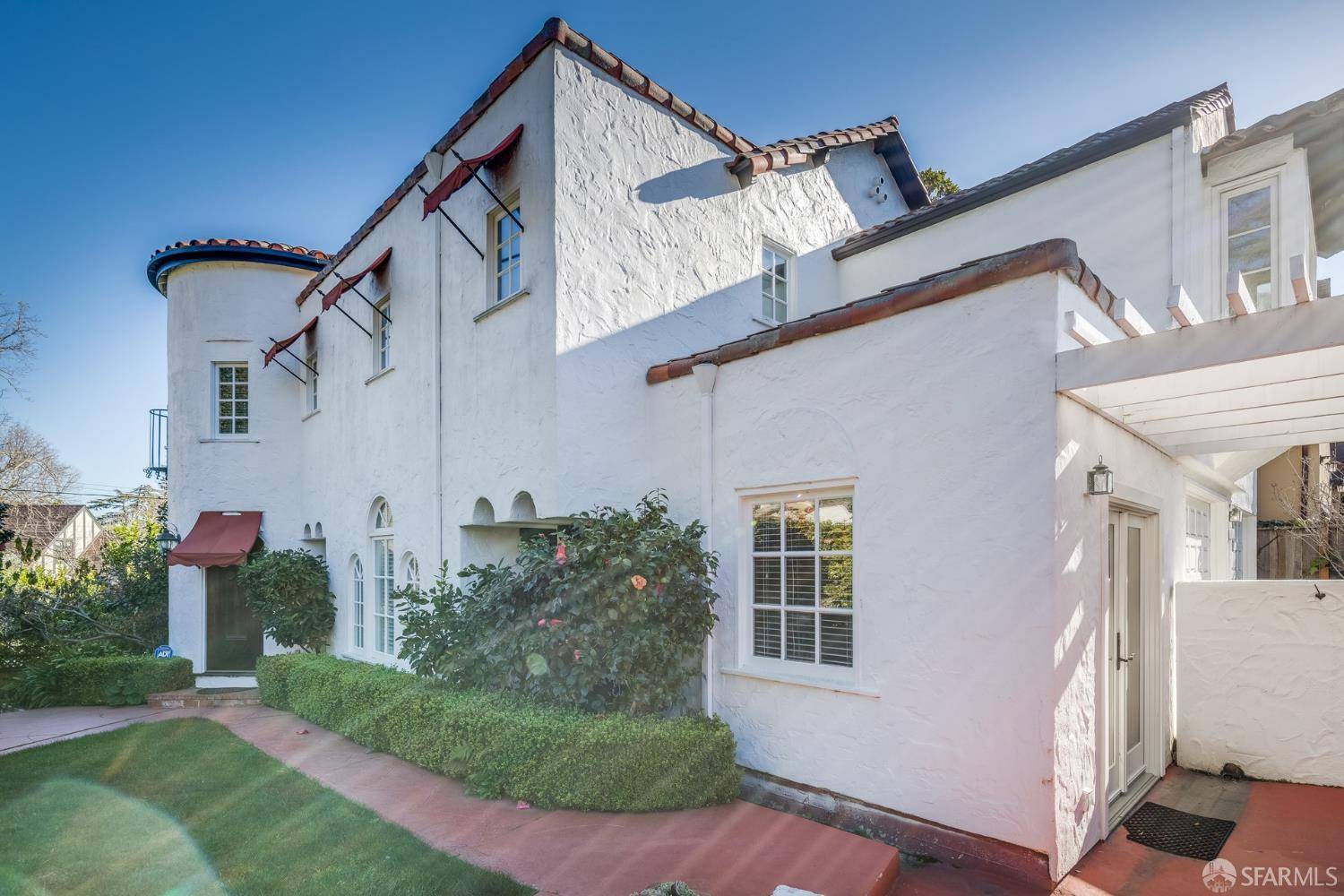 Burlingame, CA 94010,2627 Hale DR