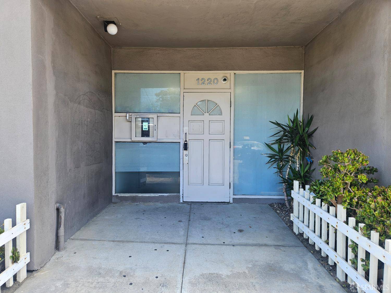 San Francisco, CA 94122,1220 La Playa ST #208