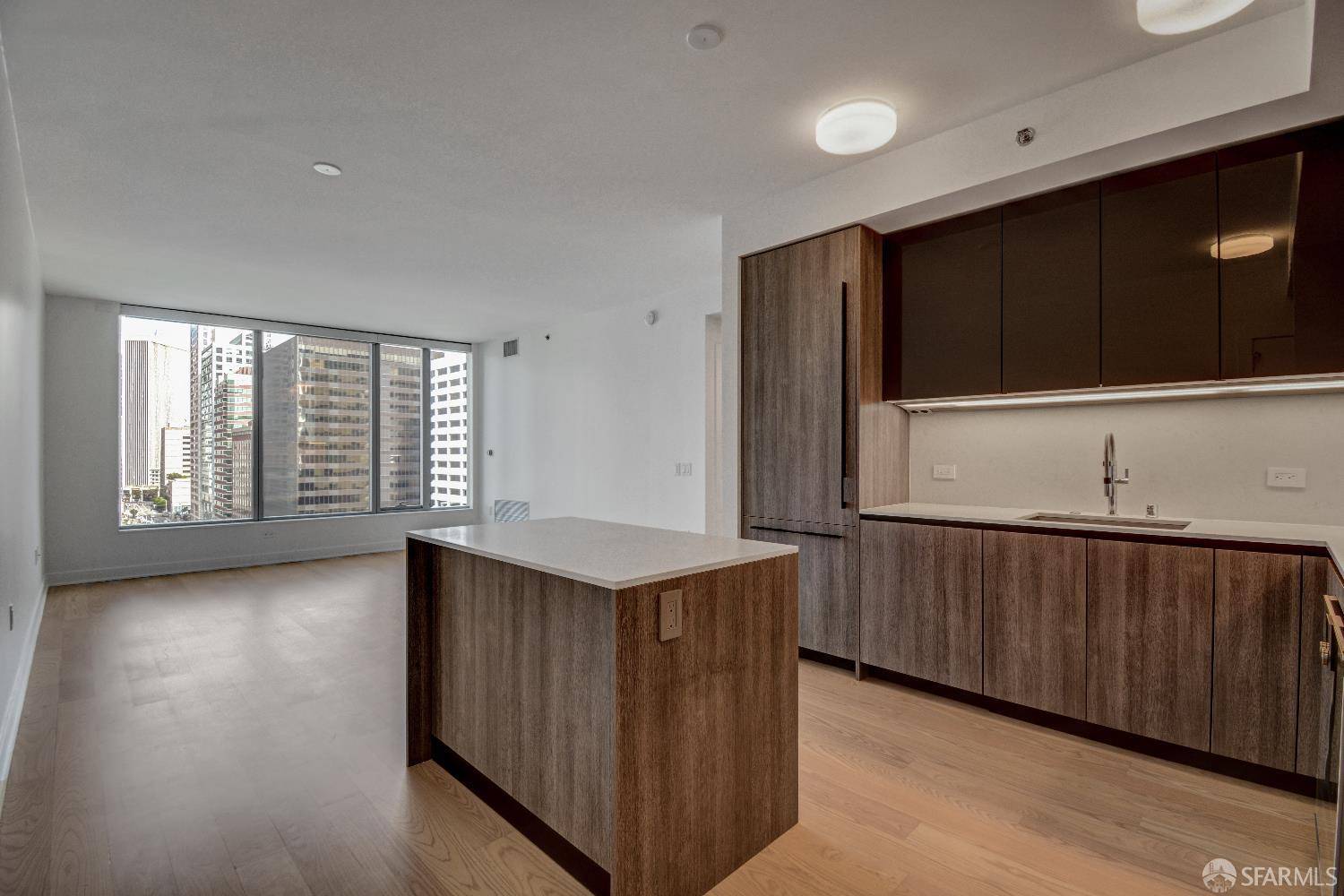 San Francisco, CA 94105,338 Main ST #14H