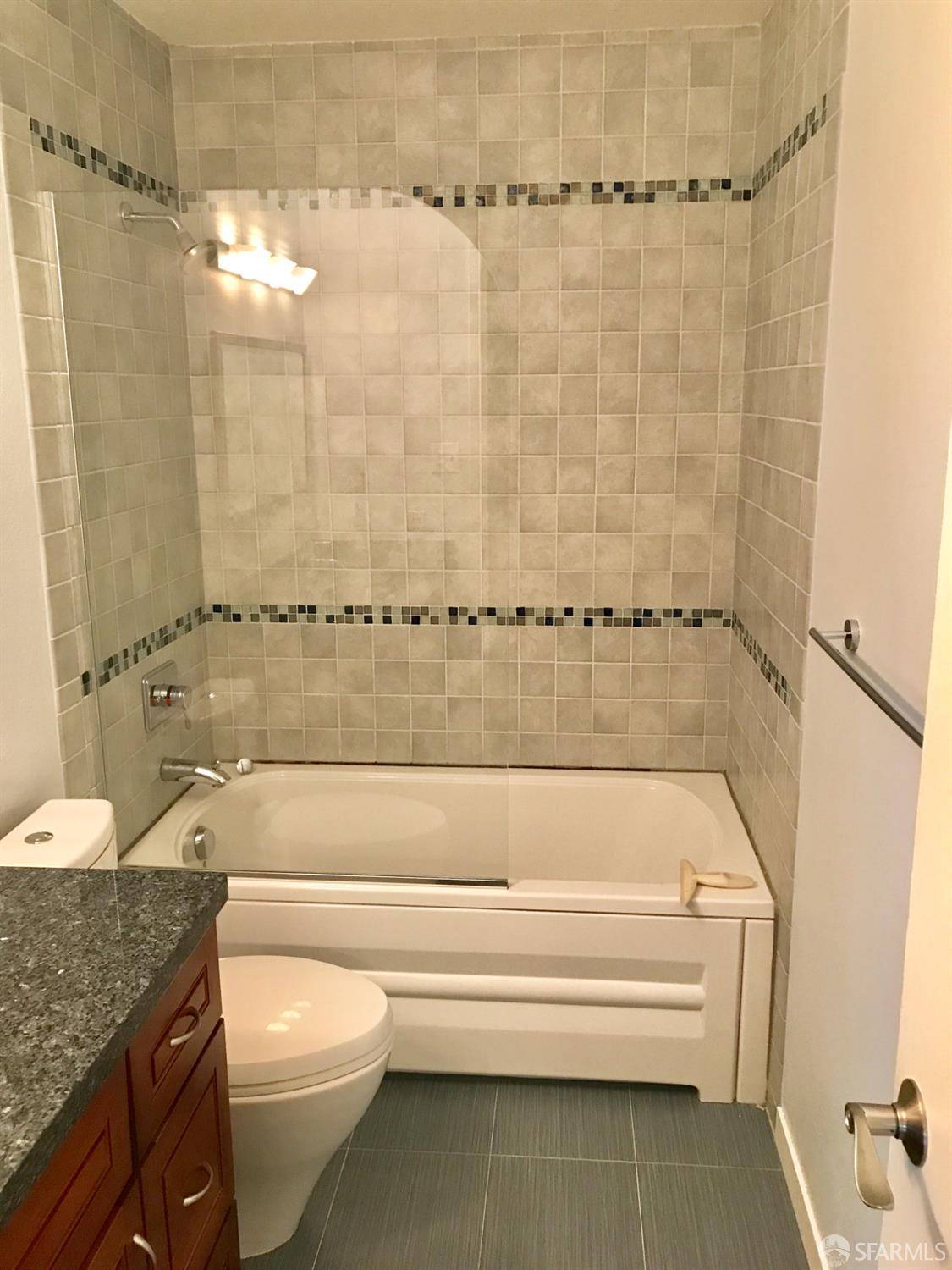 San Francisco, CA 94131,5177 Diamond Heights BLVD #113